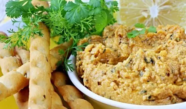 Petua Untuk Pemula Yang Menyediakan Hummus Di Rumah