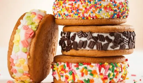 Sa Ice Cream Sandwich Day: Narito Kung Paano Gumawa Ng Iyong Sariling Dessert