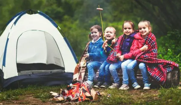 Quale Cibo è Adatto Per Il Campeggio Con I Bambini