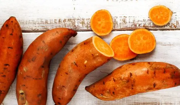 Sweet Potatoes Vs. Yams: What's The Difference?