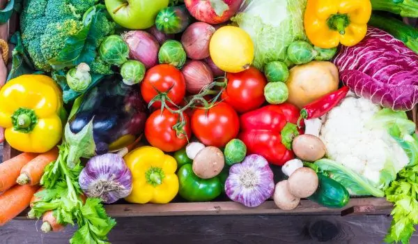 De voordelen van verschillende kleuren groenten en fruit