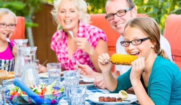 Comer Devagar é A Chave Para A Saúde E Uma Cintura Fina