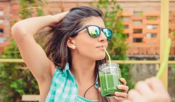 Uma barriga flácida chega em casa rapidamente com esta dieta de um dia