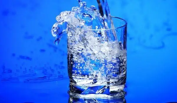 Two Glasses Of Water Before Meals Help The Diet