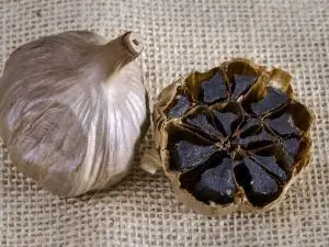 bawang putih hitam