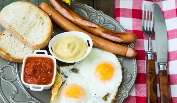 Sarapan Dengan Telur Untuk Makan Malam