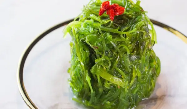 8 Surprising Health Benefits Of Wakame Algae