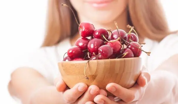 مع اتباع نظام غذائي الكرز نزيد الوزن بدلاً من فقدان الوزن