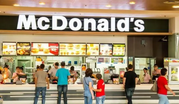 McDonald's- ը կտրում է ընտրացանկը. Այն ավելի առողջ սնունդ է ուզում