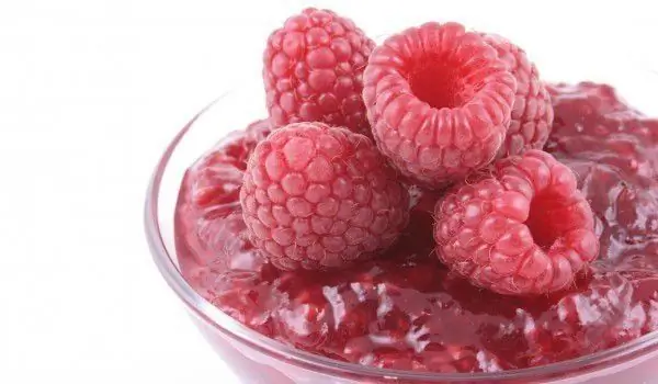 Yuav Ua Li Cas Ua Jam, Compote Thiab Raspberry Phoov