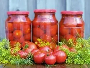 cornichon aux tomates