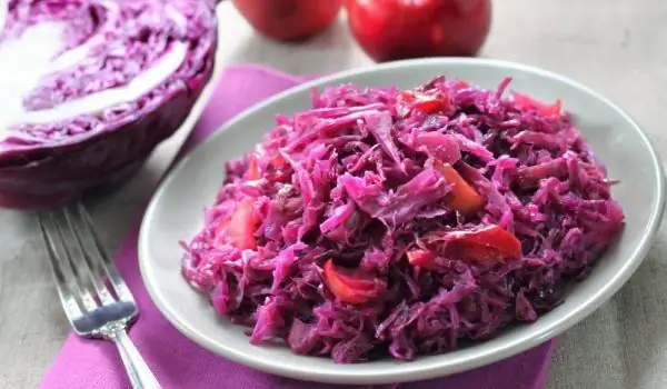 Ändern Sie Die Farbe Von Rotkohl Mit Essig Oder Backpulver